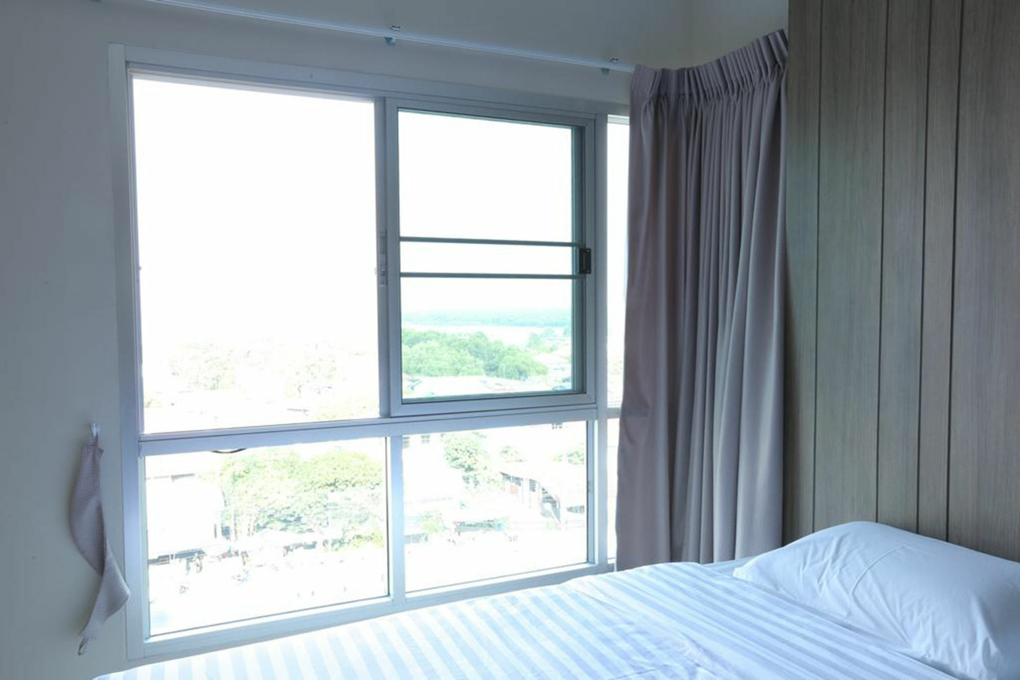 Central Place Serviced Apartment Angsila Chonburi Exterior photo